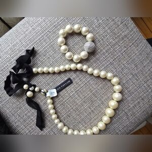 Vintage Anne Taylor Neclace/Bracelet Set